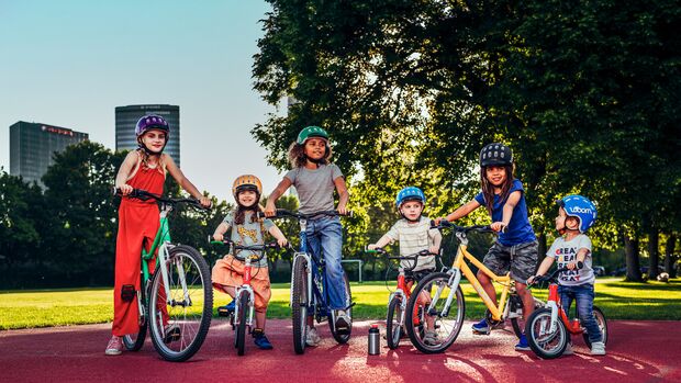 Kinder und Jugendliche mit Woom Bikes