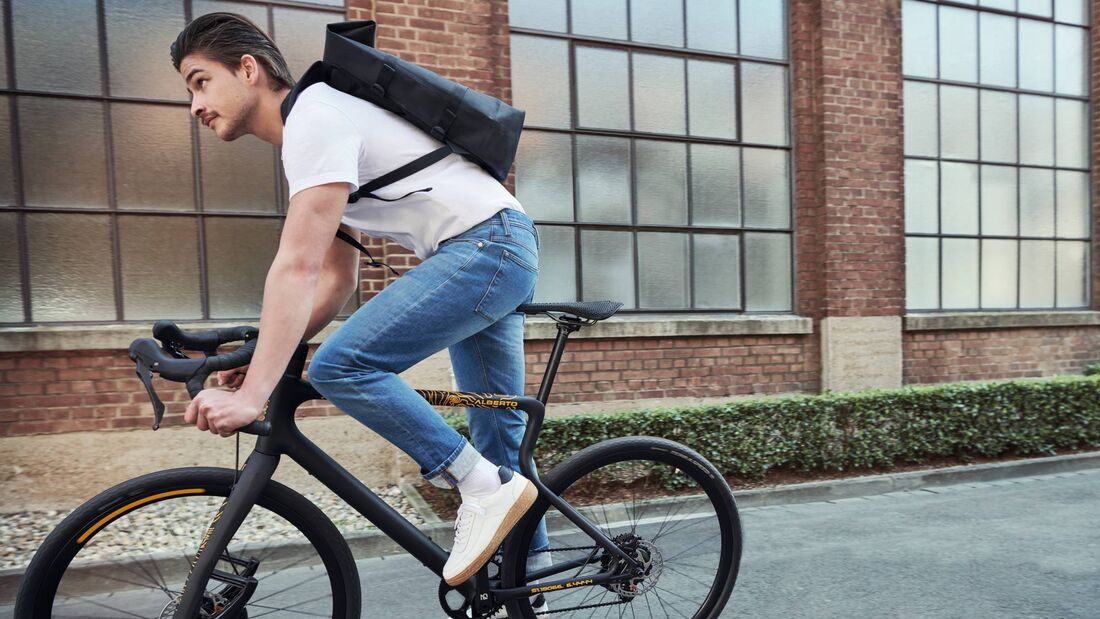 ALBERTO denkt die Rad-Jeans neu: lokal, nachhaltig, cool